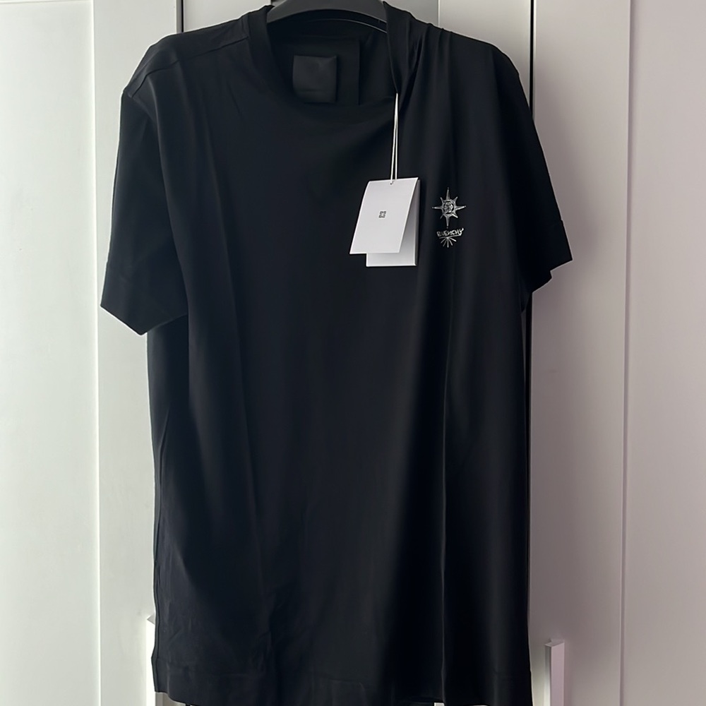 Givenchy Oversized Empty Frame Black T-Shirt Runs… - image 4
